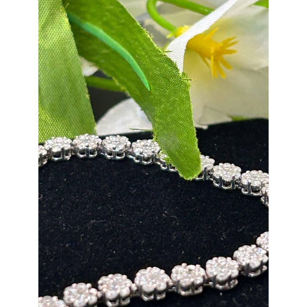NWT Sterling Silver 925 Crystal Flower Cluster Tennis Bracelet 7.5"